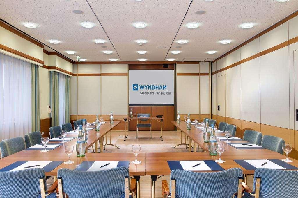 温德姆施特拉尔松汉多姆酒店 施特拉尔松德 商务 照片